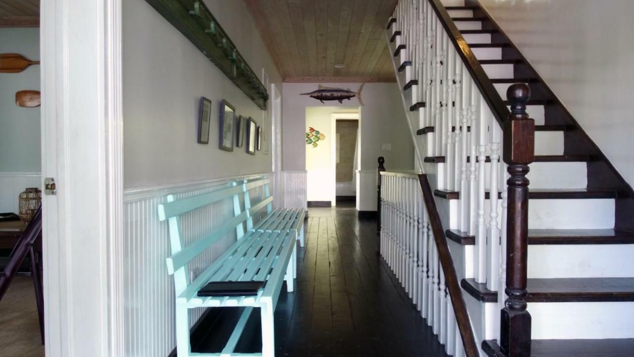 Sapodilla House Hotel Dunmore Town Exterior photo