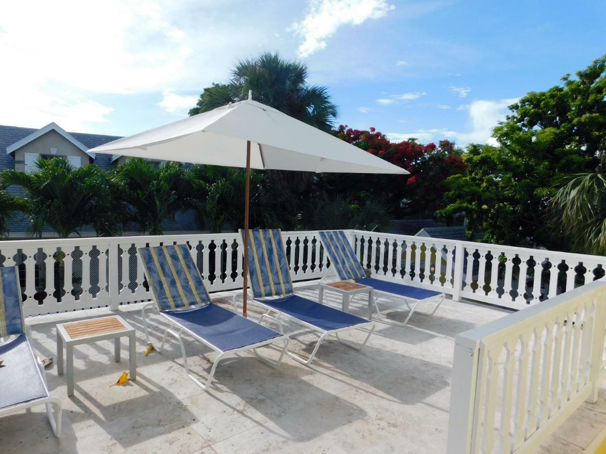 Sapodilla House Hotel Dunmore Town Exterior photo